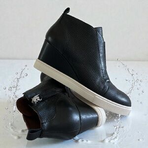 Linea Paolo Felicia Bootie Black Platform Wedge Leather Baddie
Women's Size:6